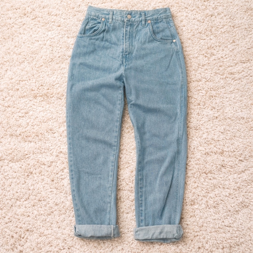Vintage 90s Lizwear Petite High Waisted Pleated Tapered Leg Jeans Blue Size 6P